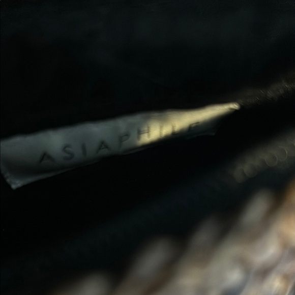 Asiaphile Los Angeles Brown Wicker Bag with Bamboo Handle - Picture 6 of 6